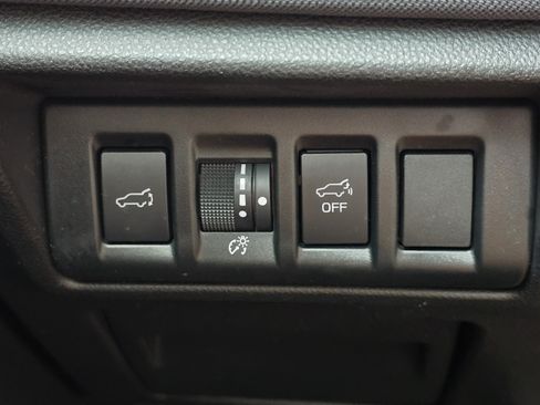Used 2024 Subaru Outback Premium AWD/4WD image 22