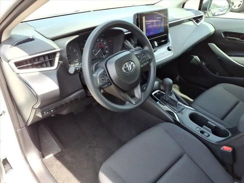 Used 2025 Toyota Corolla LE image 15