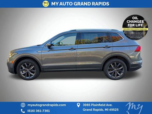 Used 2022 Volkswagen Tiguan SE image 4