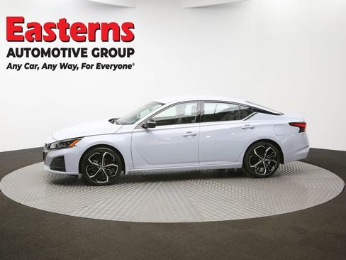 Used 2023 Nissan Altima 2.5 SR image 54