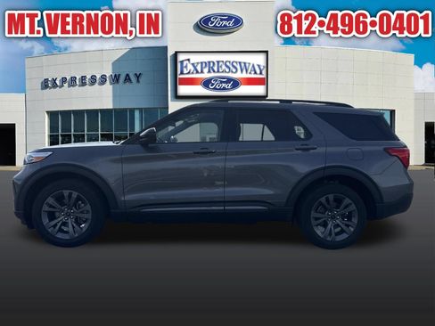 Used 2023 Ford Explorer XLT w/ Equipment Group 202A AWD/4WD image 6
