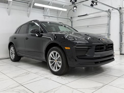 New 2026 Porsche Macan image 10