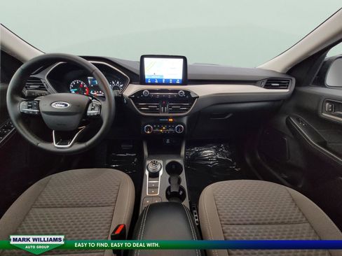 Used 2022 Ford Escape SE w/ SE Sport Appearance Package image 15