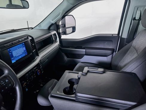 Used 2023 Ford F250 XL w/ STX Appearance Package AWD/4WD image 21