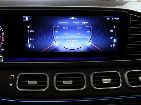 Used 2024 Mercedes-Benz GLS 580 4MATIC image 28