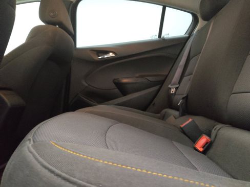 Used 2017 Chevrolet Cruze LS FWD image 18