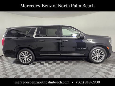 Used 2021 GMC Yukon XL Denali w/ Denali Ultimate Package image 7