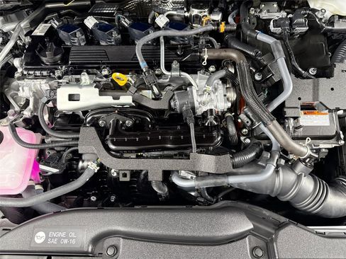 Used 2025 Toyota Prius Plug-In Hybrid image 40