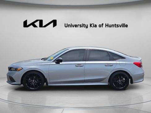 Used 2023 Honda Civic Sport image 2