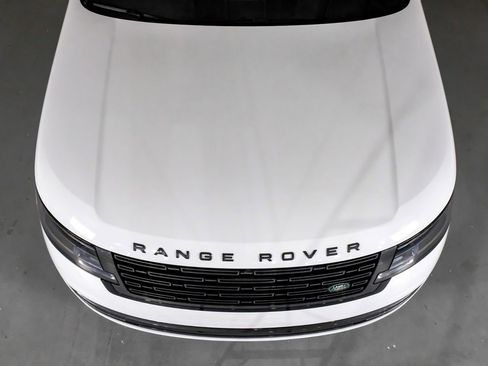 Used 2024 Land Rover Range Rover SE image 35