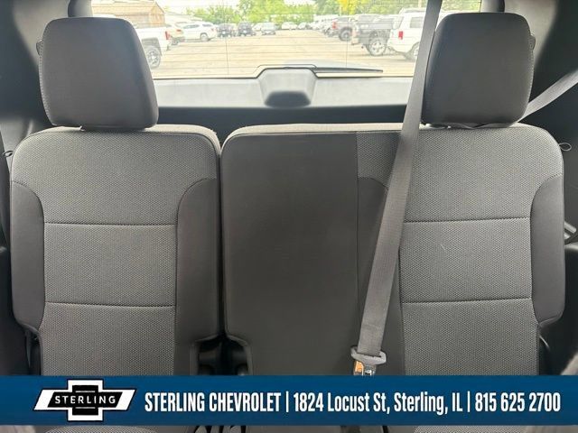 Used 2023 Chevrolet Traverse LT FWD image 16
