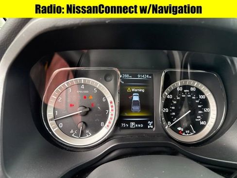 Used 2016 Nissan Titan PRO-4X w/ Pro-4x Convenience Package AWD/4WD image 12