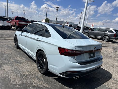 Used 2025 Volkswagen Jetta GLI Autobahn FWD image 3
