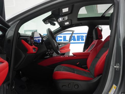 New 2025 Chevrolet Blazer EV RS image 18