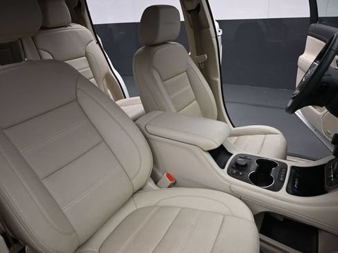 Used 2023 GMC Acadia Denali AWD/4WD image 21
