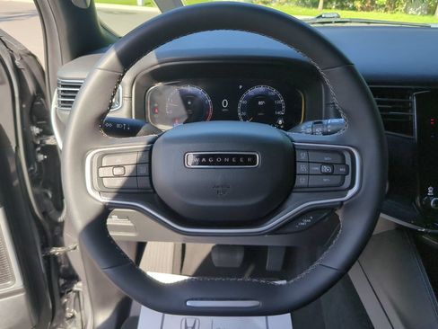 Used 2024 Jeep Wagoneer 4WD w/ Convenience Group I image 11