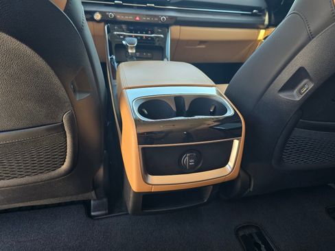 Used 2024 Kia Carnival EX FWD image 24