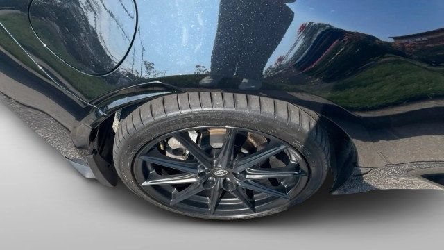 Used 2023 Toyota GR86 Premium RWD image 12