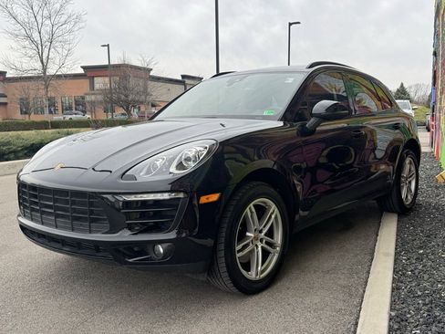 Used 2017 Porsche Macan w/ Driver Memory Package image 5