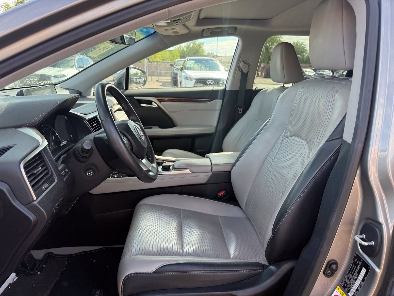 Used 2017 Lexus RX 350 FWD w/ Premium Package image 11