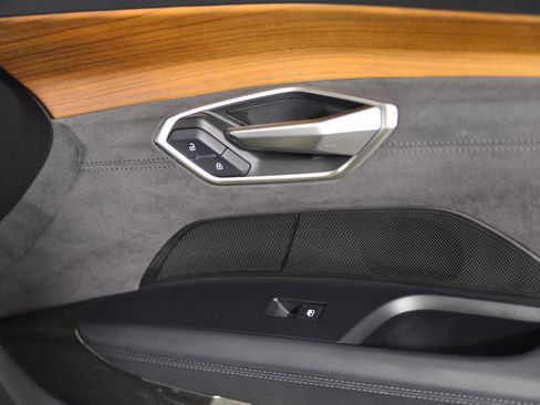 Certified 2023 Audi e-tron GT Prestige w/ Prestige Package image 19