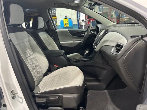 Used 2024 Chevrolet Equinox LS w/ LS Convenience Package AWD/4WD image 36