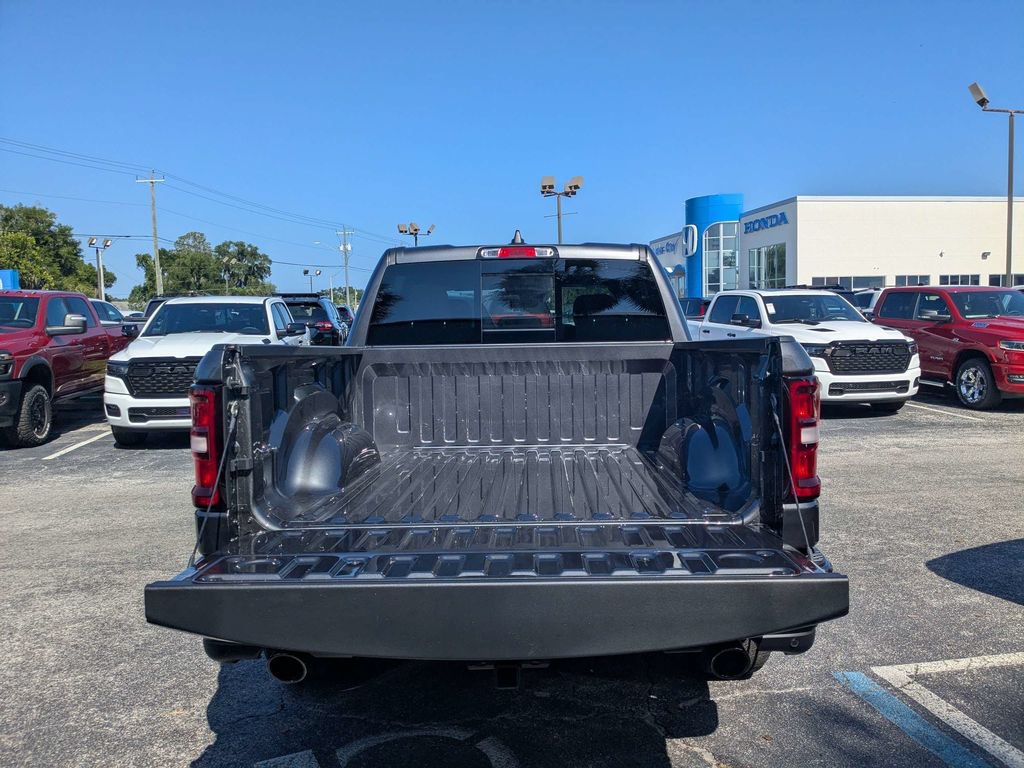 New 2026 RAM 1500 Express AWD/4WD image 13