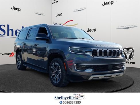 Used 2023 Jeep Wagoneer L Series II image 5