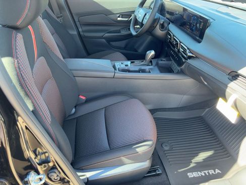 New 2026 Nissan Sentra SR w/ Floor Mat Package FWD image 29
