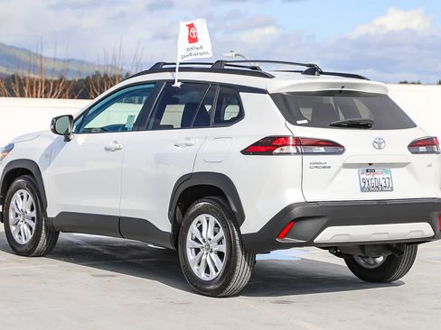 Certified 2026 Toyota Corolla Cross LE w/ Moonroof Package image 7