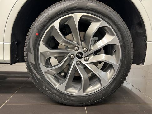 New 2026 Lincoln Aviator AWD image 7