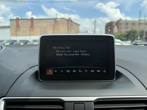Used 2016 MAZDA MAZDA3 i Touring FWD image 10