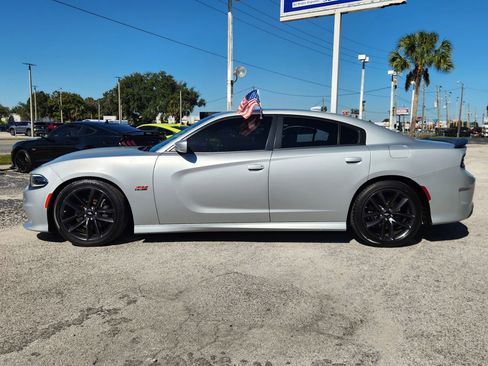Used 2019 Dodge Charger Scat Pack image 5