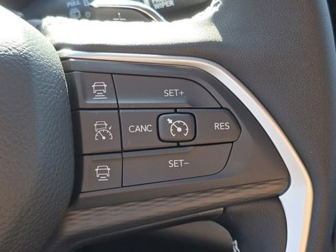 Used 2025 Jeep Grand Cherokee L Laredo w/ Luxury Tech Group I AWD/4WD image 19