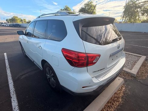 Used 2017 Nissan Pathfinder SV FWD image 6
