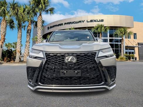Used 2022 Lexus LX 600 F Sport w/ Accessory Package (Z1) AWD/4WD image 9