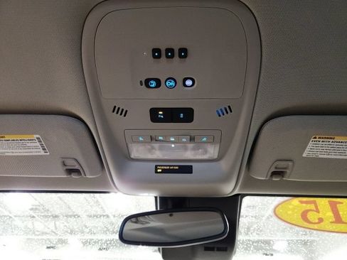 Used 2015 Chevrolet Volt Premium w/ Premium Trim Package FWD image 18