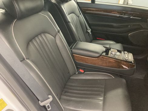 Used 2018 Genesis G90 3.3T Premium AWD/4WD image 17