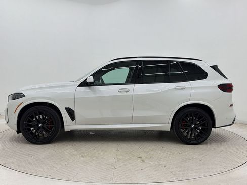 Certified 2024 BMW X5 xDrive40i w/ M Sport Package AWD/4WD image 2