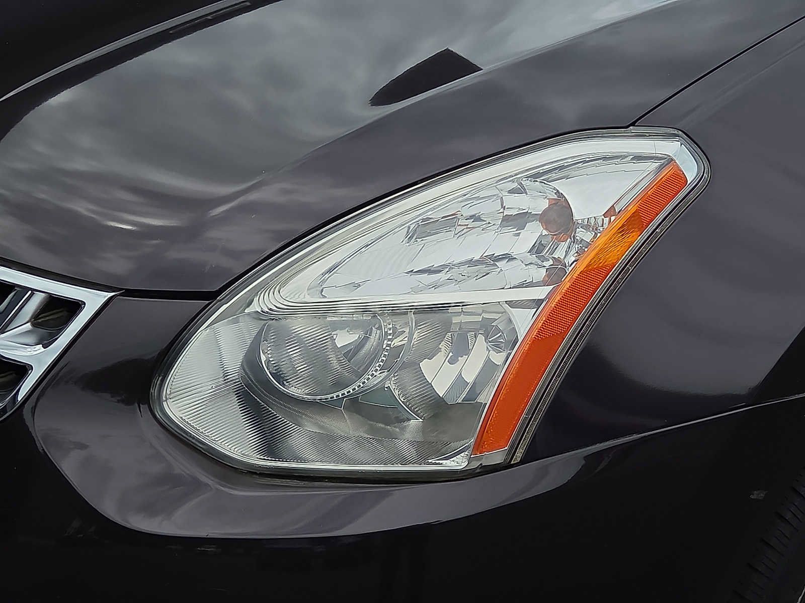Used 2013 Nissan Rogue SV AWD/4WD image 9