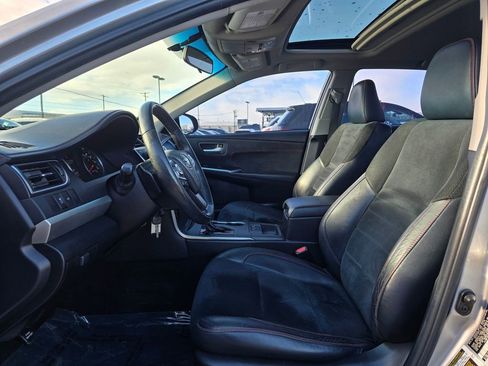 Used 2015 Toyota Camry XSE image 22