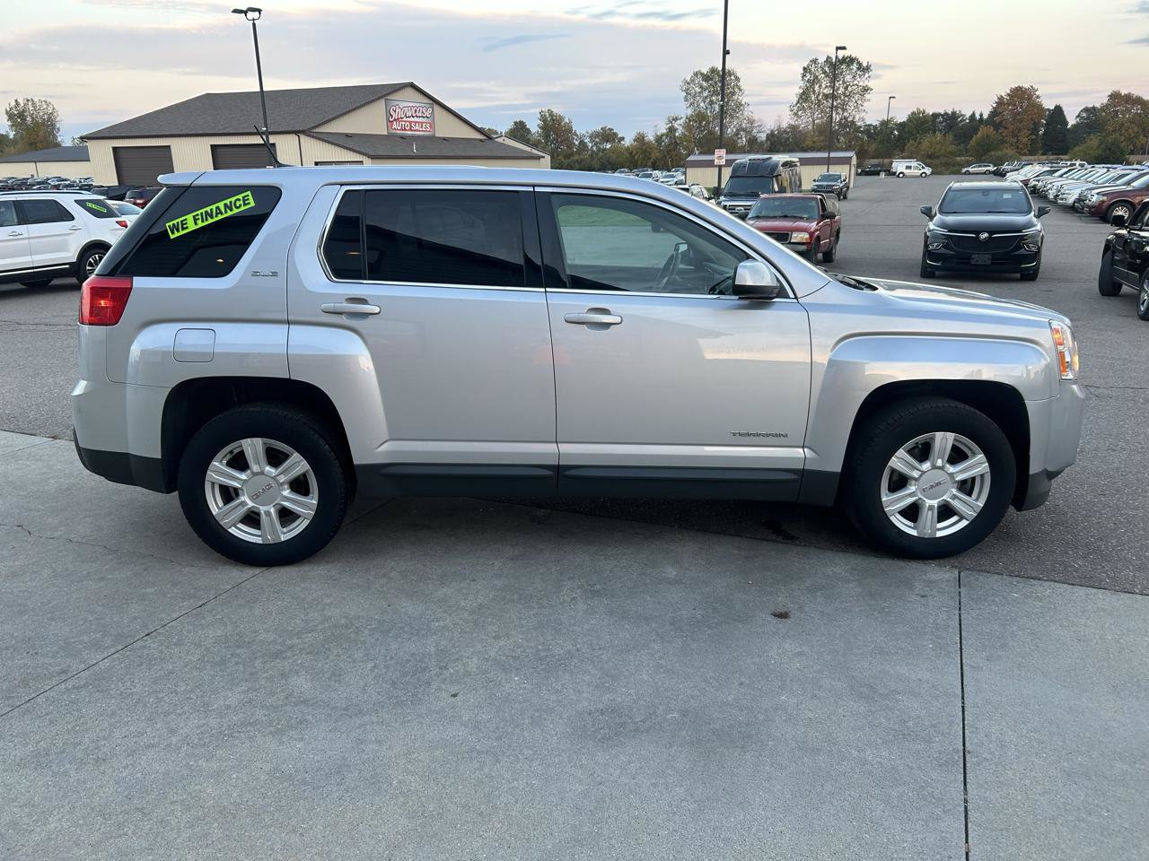 Used 2014 GMC Terrain SLE FWD image 4