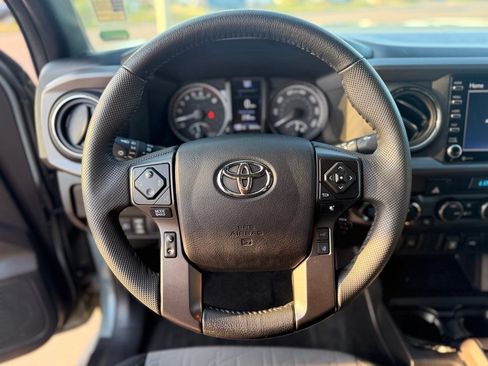 Used 2022 Toyota Tacoma TRD Off-Road w/ Black Out Package (TMS) AWD/4WD image 12