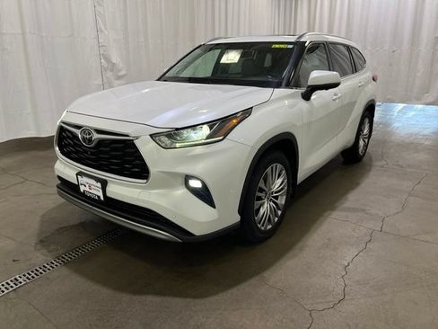 Used 2023 Toyota Highlander Platinum AWD/4WD image 8