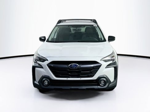 Used 2024 Subaru Outback Premium AWD/4WD image 2