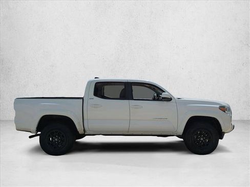 Certified 2022 Toyota Tacoma SR5 RWD image 4