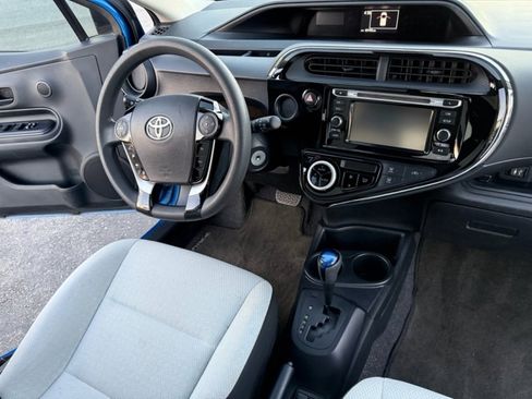 Used 2018 Toyota Prius C One image 23