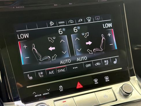 Used 2023 Audi e-tron Prestige w/ Prestige Package AWD/4WD image 20