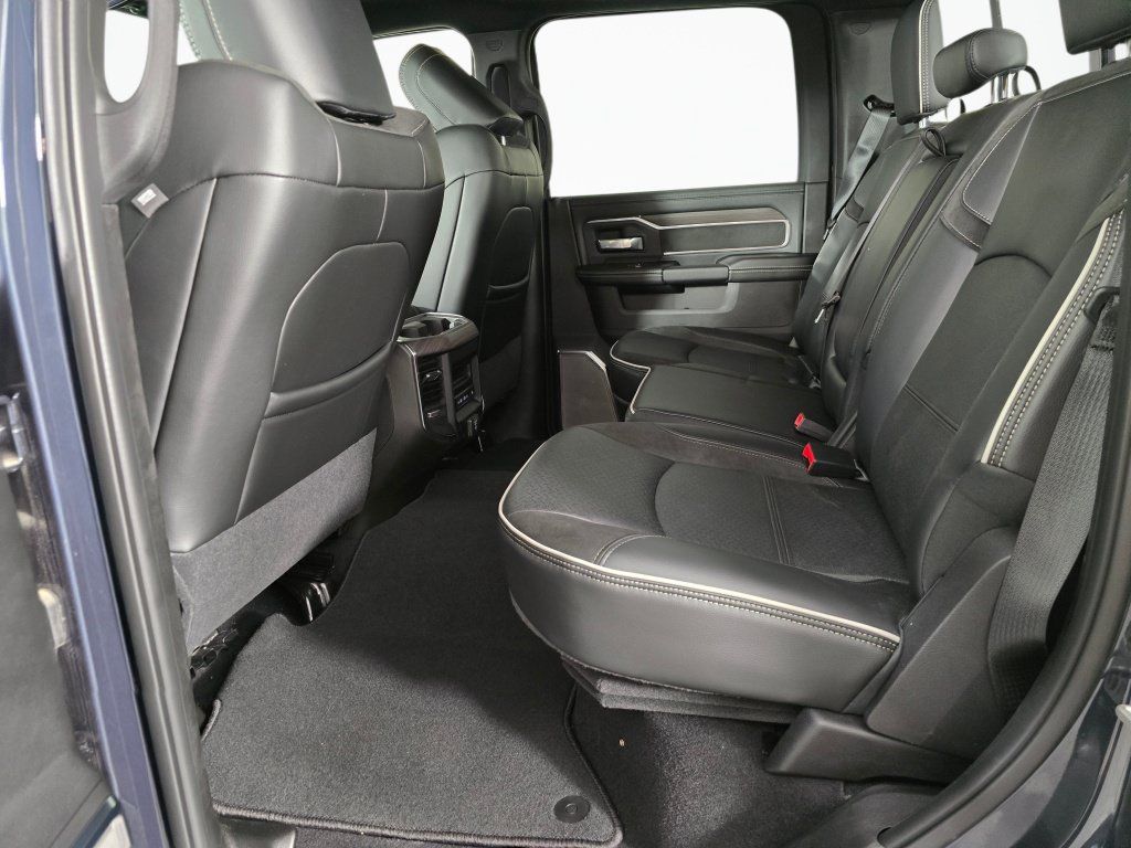 New 2026 RAM 2500 Laramie AWD/4WD image 36