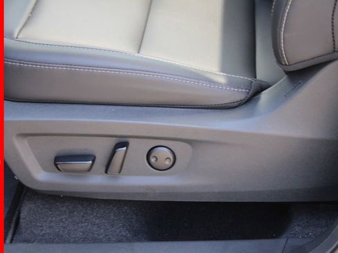 New 2025 Nissan Murano SL image 11